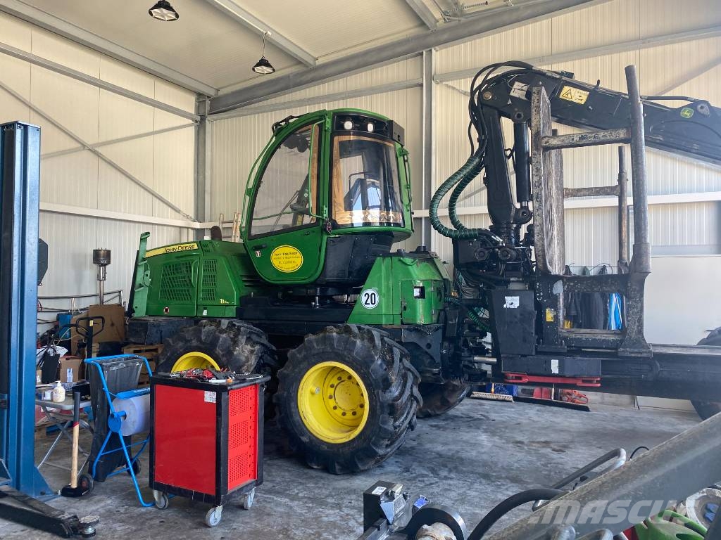 John Deere 1110 E Eco III Forwarders / Autocarregadores