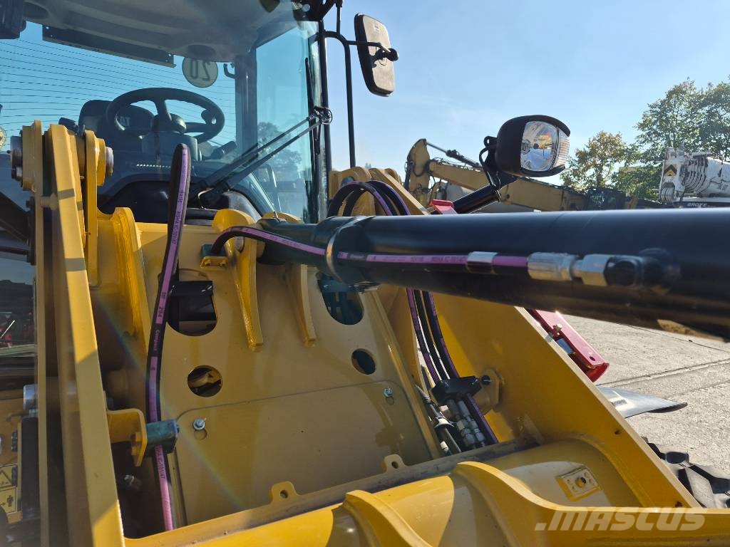 CAT 906 Radlader