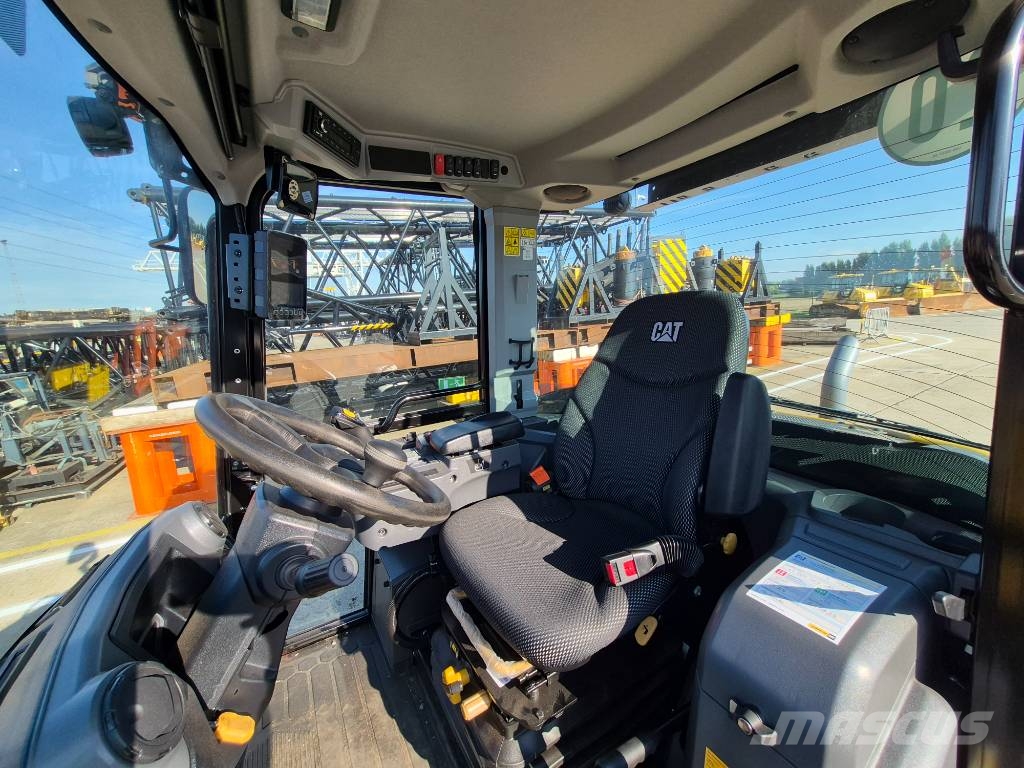 CAT 906 Radlader