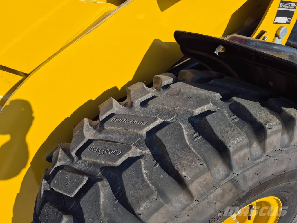 CAT 906 Radlader