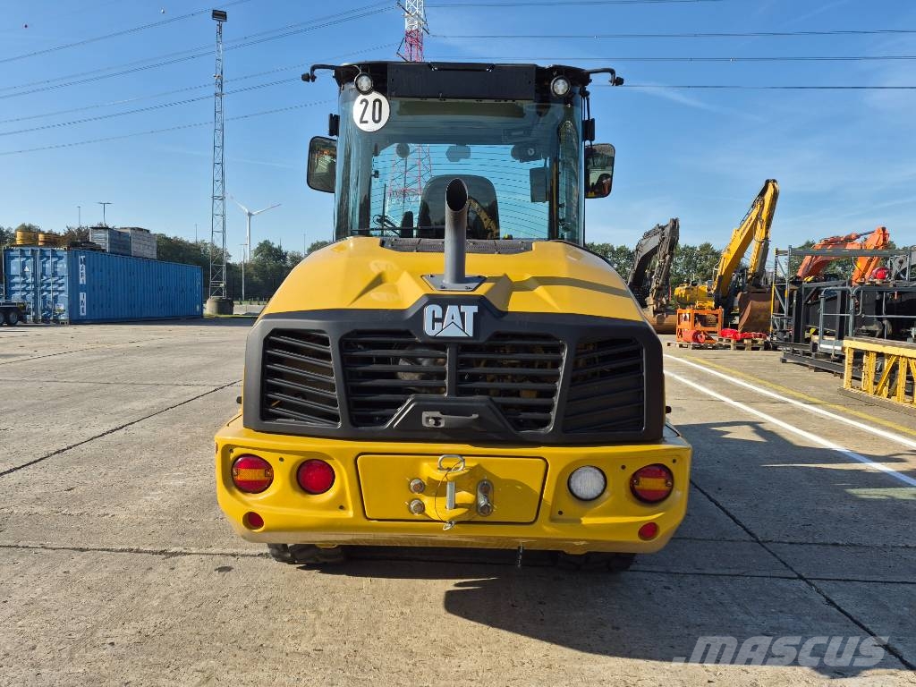 CAT 906 Radlader