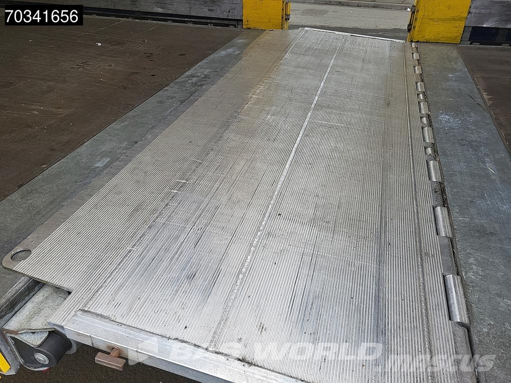 Volvo FH 460 6X2 LNG combi Sliding roof ACC Navi Standkl Kamioni sa ciradom