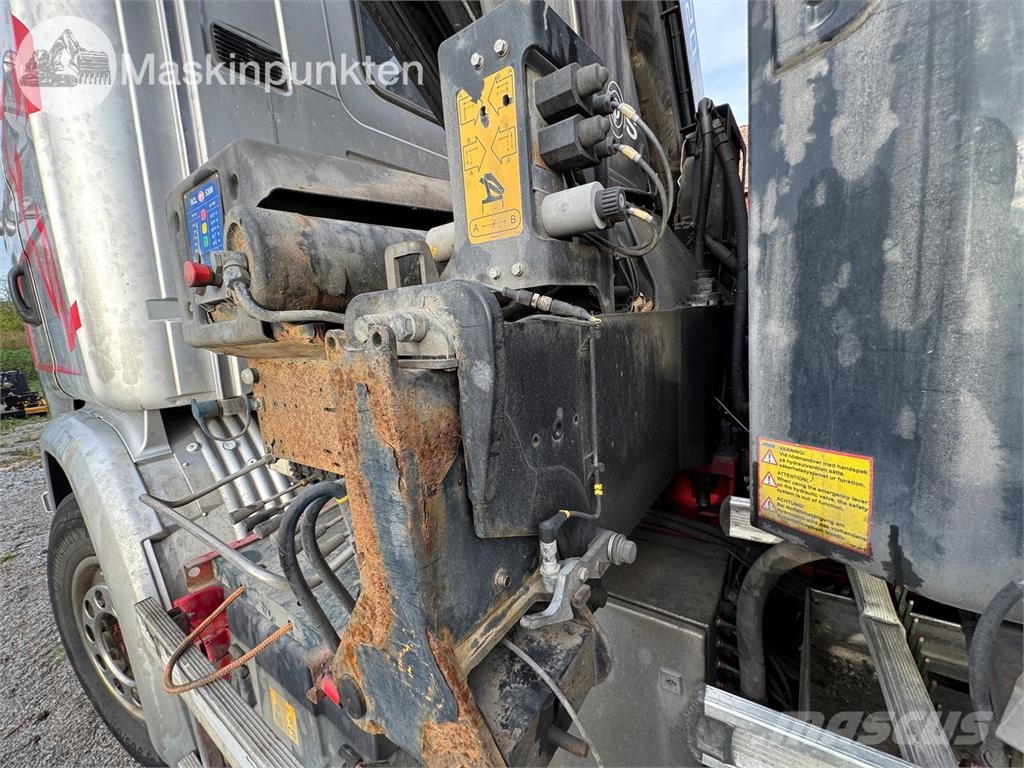 Scania G360LB6X2*4HNB 크레인 트럭