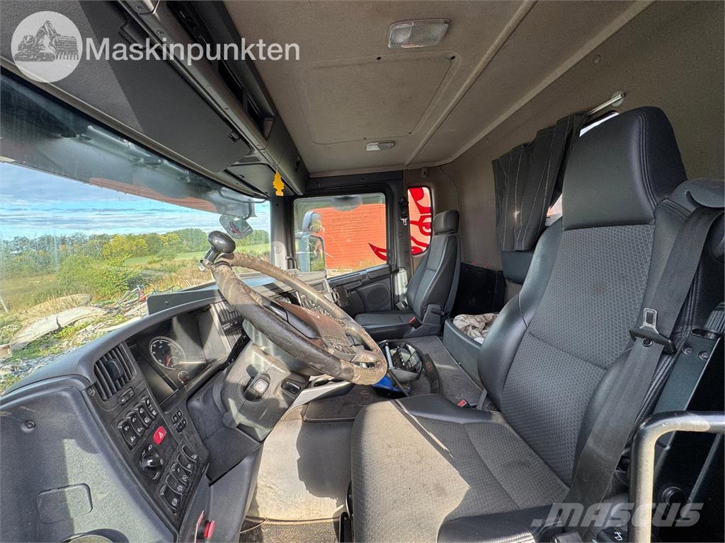 Scania G360LB6X2*4HNB 크레인 트럭