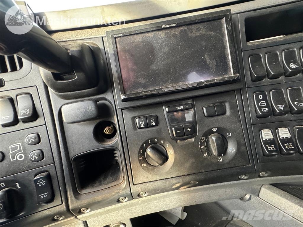 Scania G360LB6X2*4HNB 크레인 트럭