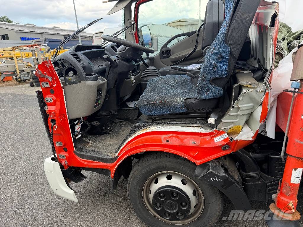 Nissan Cabstar Multitel 160 Alu,Unfall 车载式高空作业车