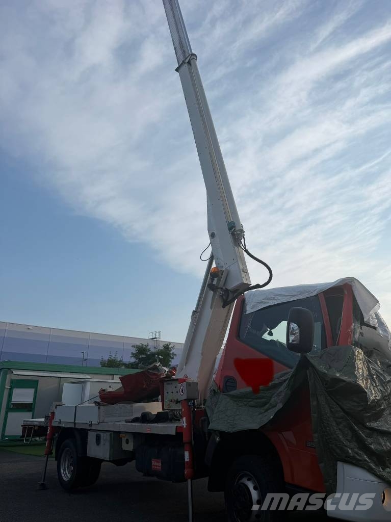Nissan Cabstar Multitel 160 Alu,Unfall 车载式高空作业车