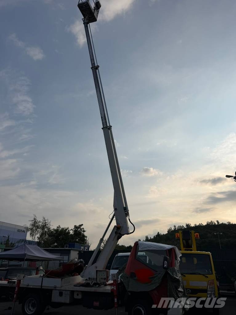 Nissan Cabstar Multitel 160 Alu,Unfall 车载式高空作业车