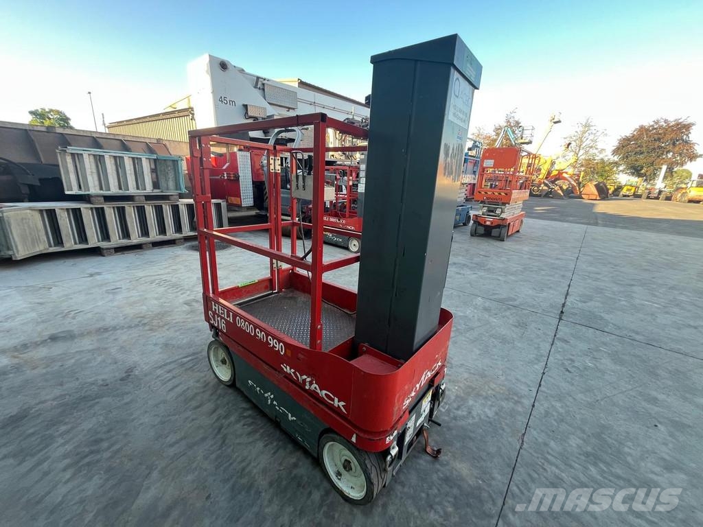 SkyJack SJ16 SJ16 Nacelles télescopiques