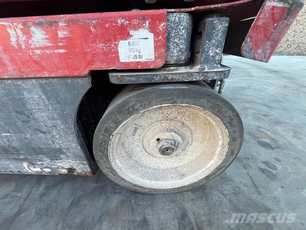 SkyJack SJ16 SJ16 Nacelles télescopiques