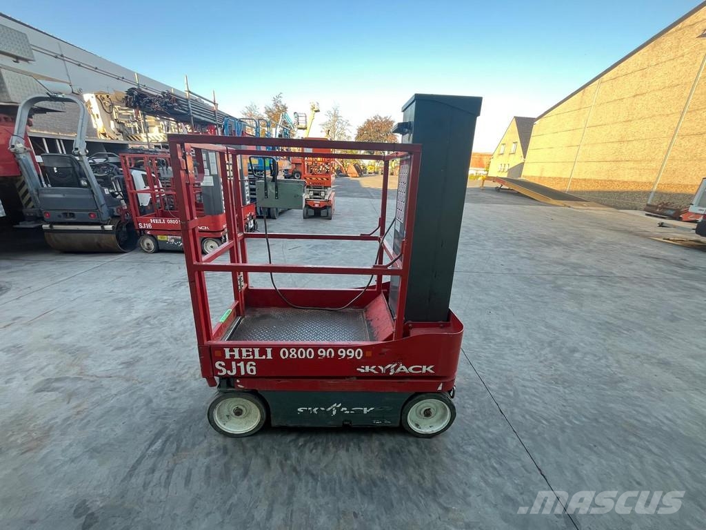 SkyJack SJ16 SJ16 Nacelles télescopiques