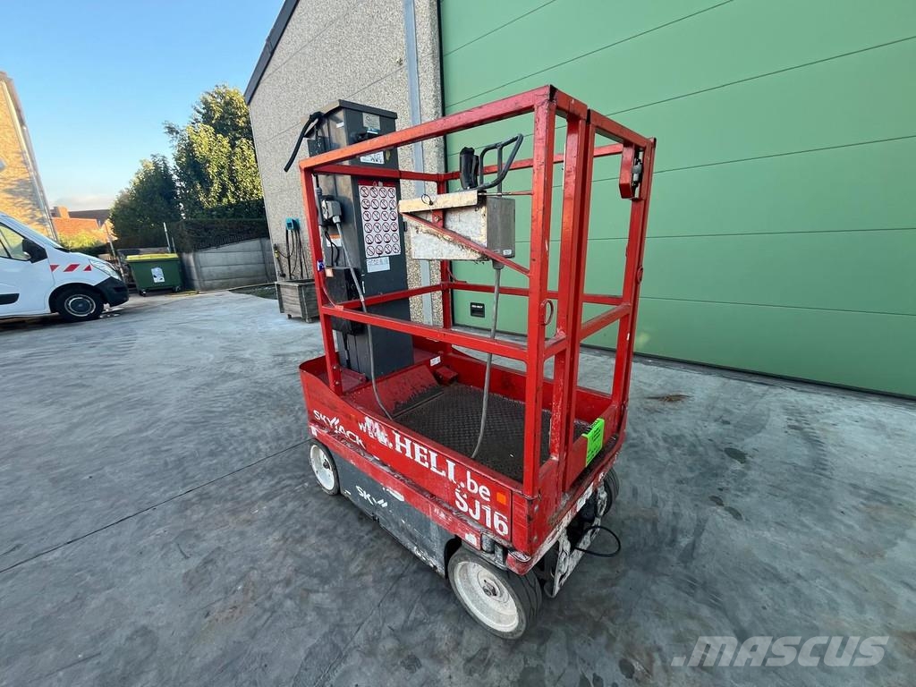 SkyJack SJ16 SJ16 Nacelles télescopiques