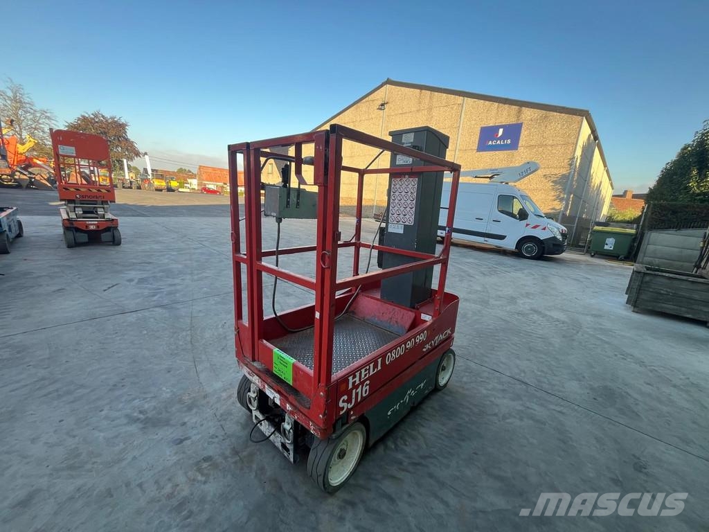 SkyJack SJ16 SJ16 Nacelles télescopiques