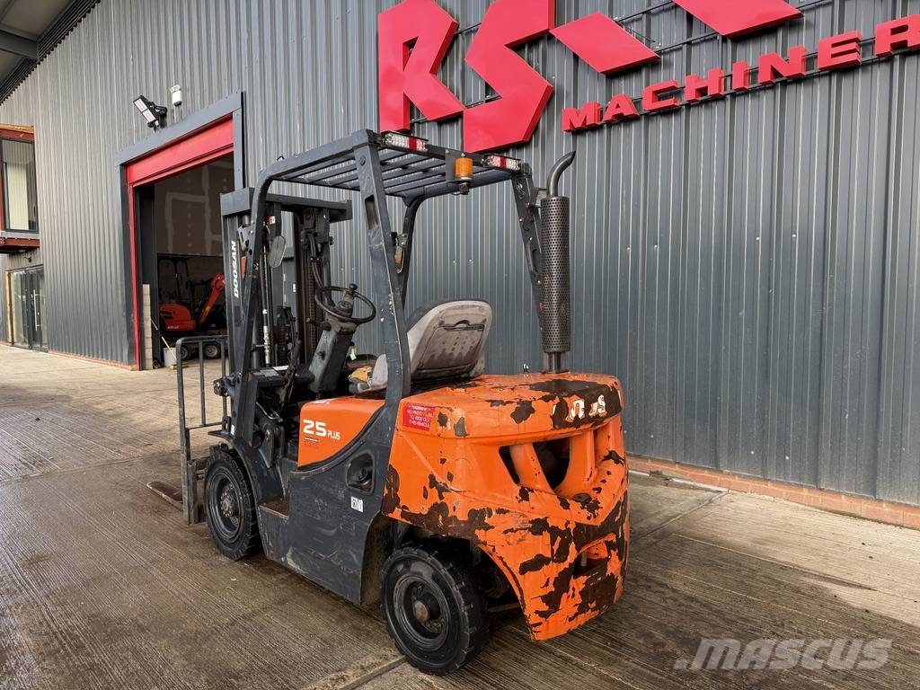 Doosan D 25 GP 2.5t Diesel Forklift Dīzeļa autoiekrāvēji