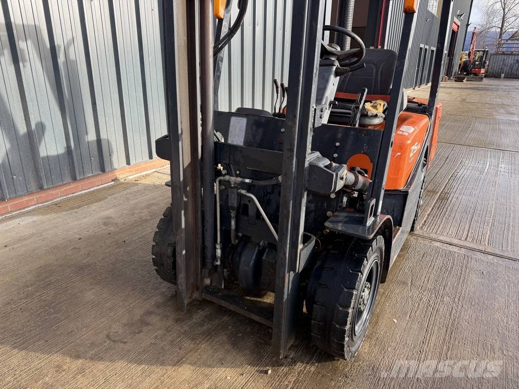 Doosan D 25 GP 2.5t Diesel Forklift Dīzeļa autoiekrāvēji