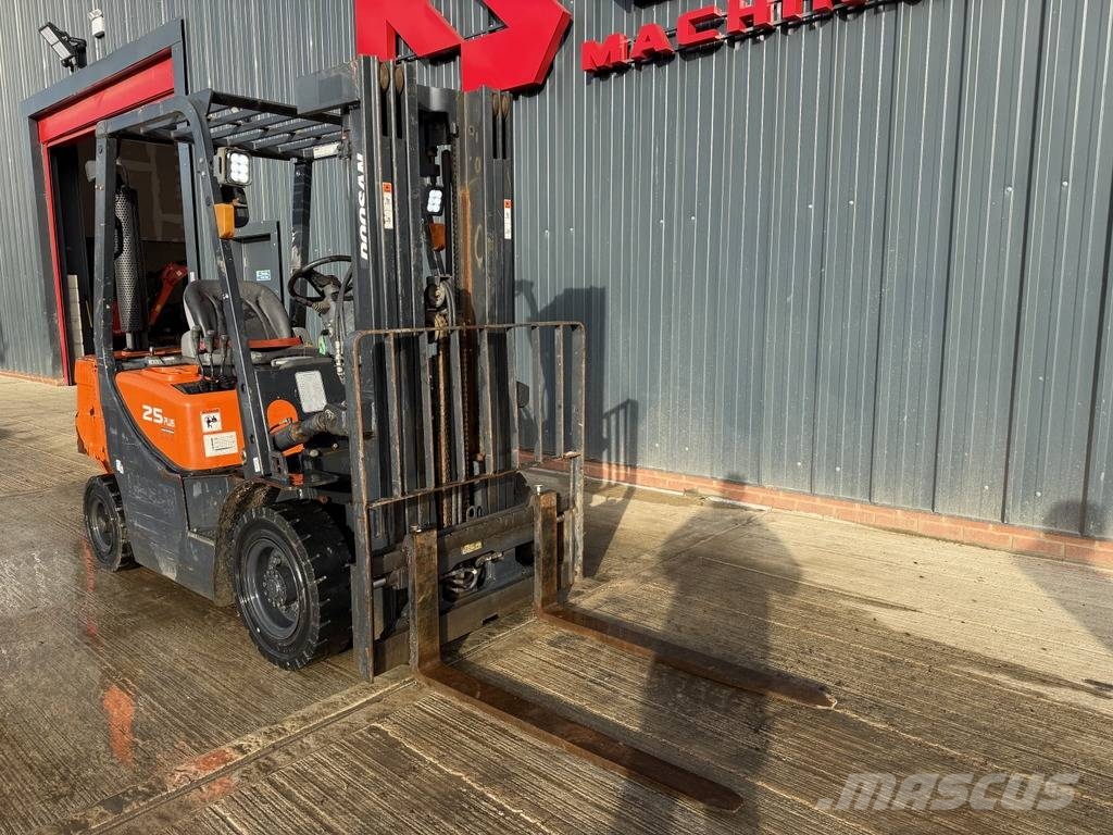 Doosan D 25 GP 2.5t Diesel Forklift Dīzeļa autoiekrāvēji