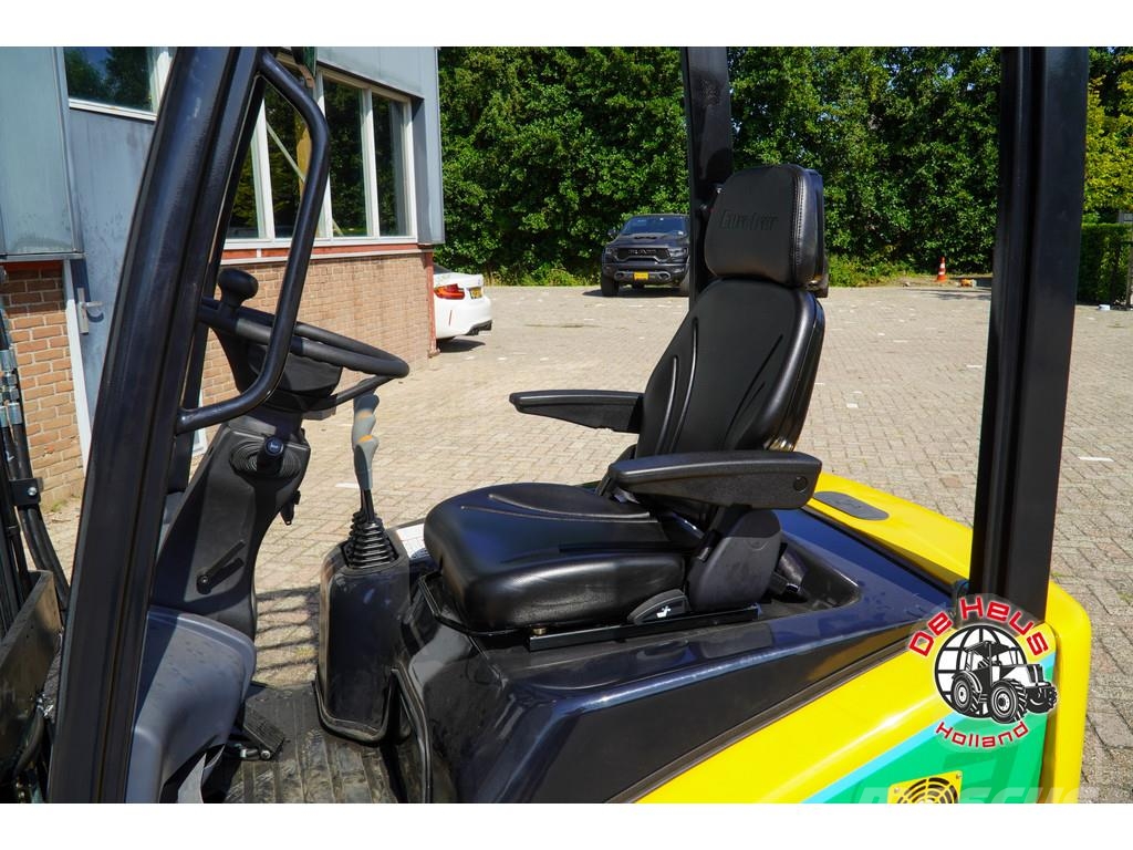 Eurotrac FE18 3 stage 4.5M mast Автомобілі
