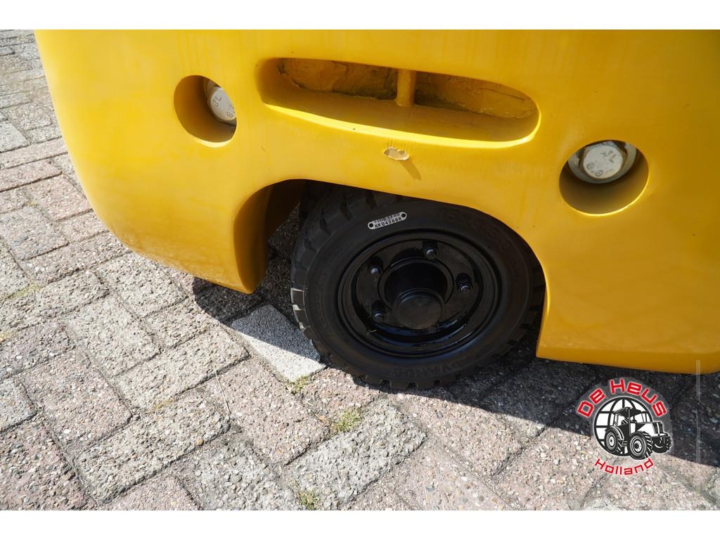 Eurotrac FE18 3 stage 4.5M mast Автомобілі