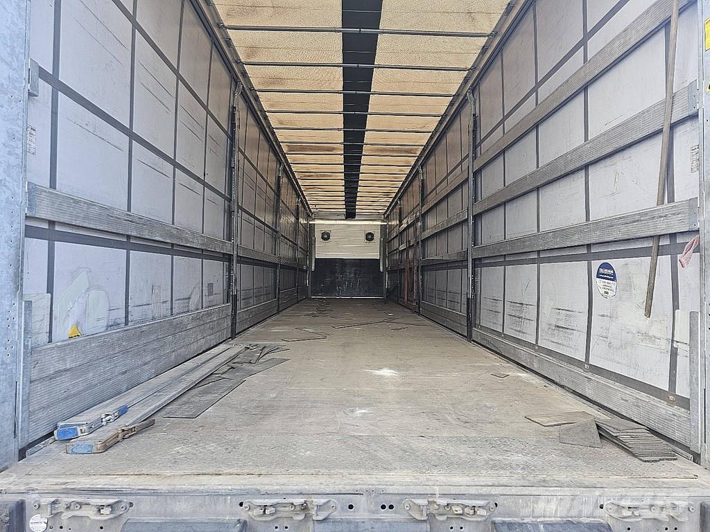 Schwarzmüller SCB*S3T Curtain sider semi-trailers