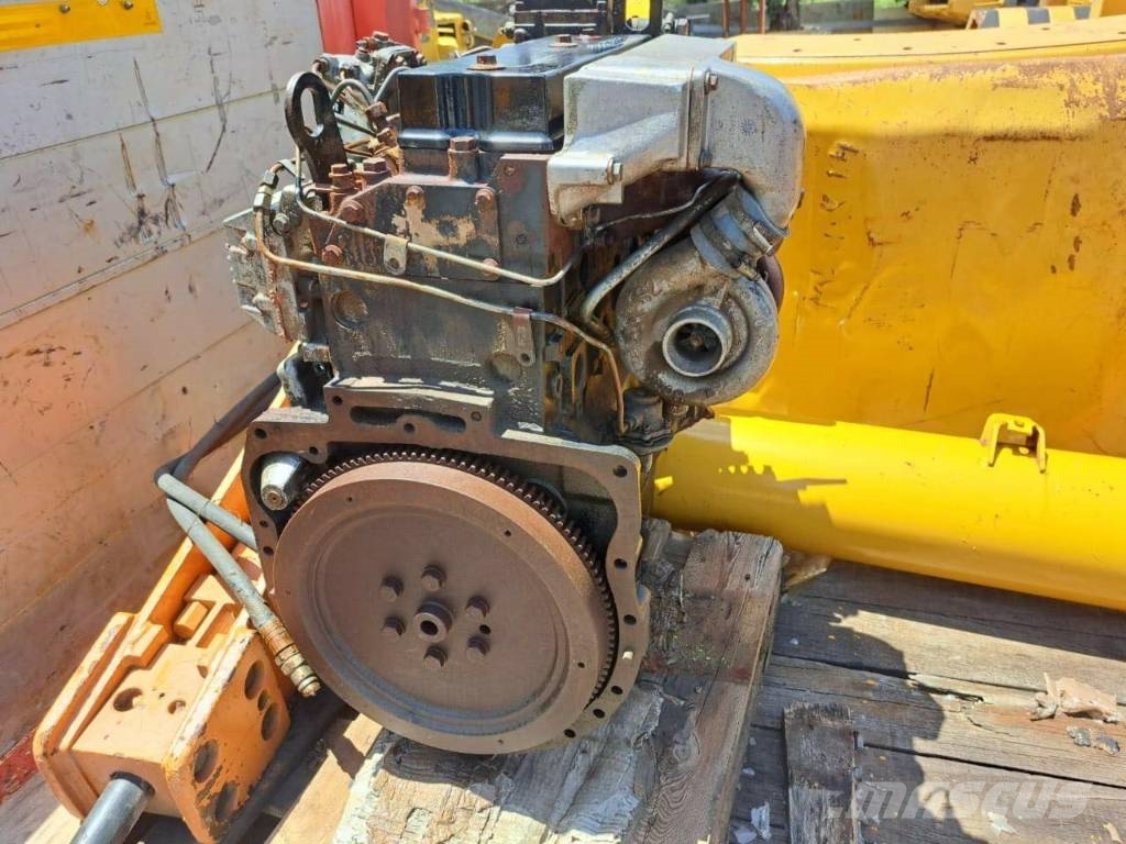 JCB 3CXT Dzinēji