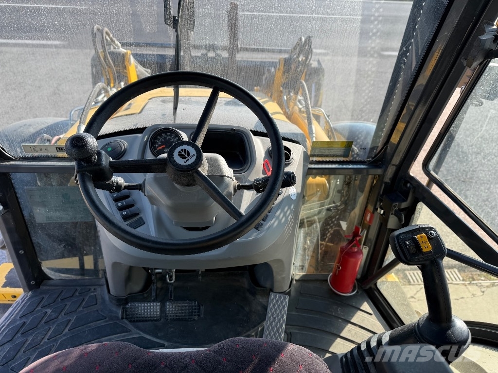 New Holland B 115 Rýpadlo-nakladače