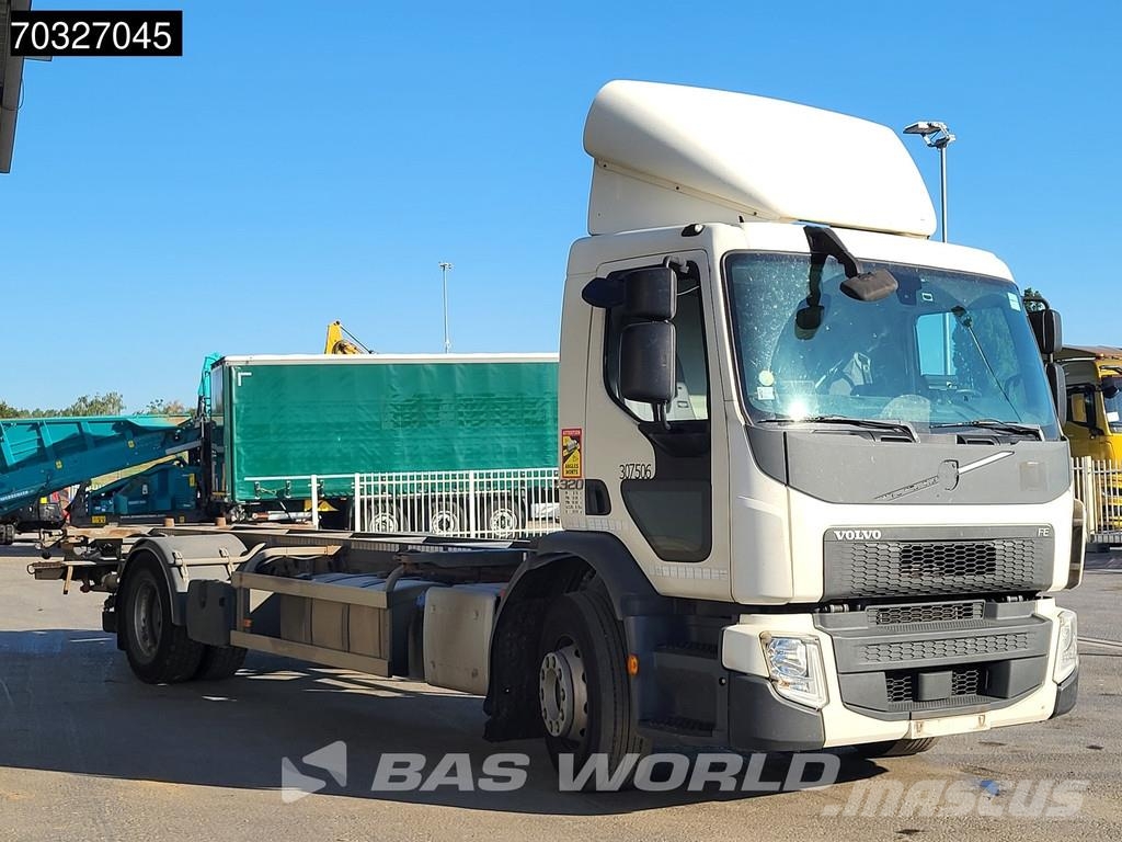 Volvo FE 320 FE 4X2 19t chassis 550cm Radstand Full Air شاحنات قابلة للفك