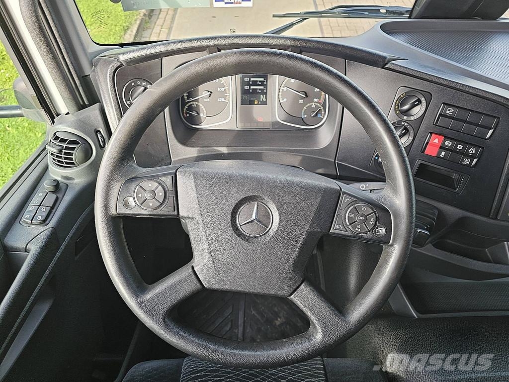 Mercedes-Benz ATEGO 1230 AIRCO WB 536 LIFT Furgons