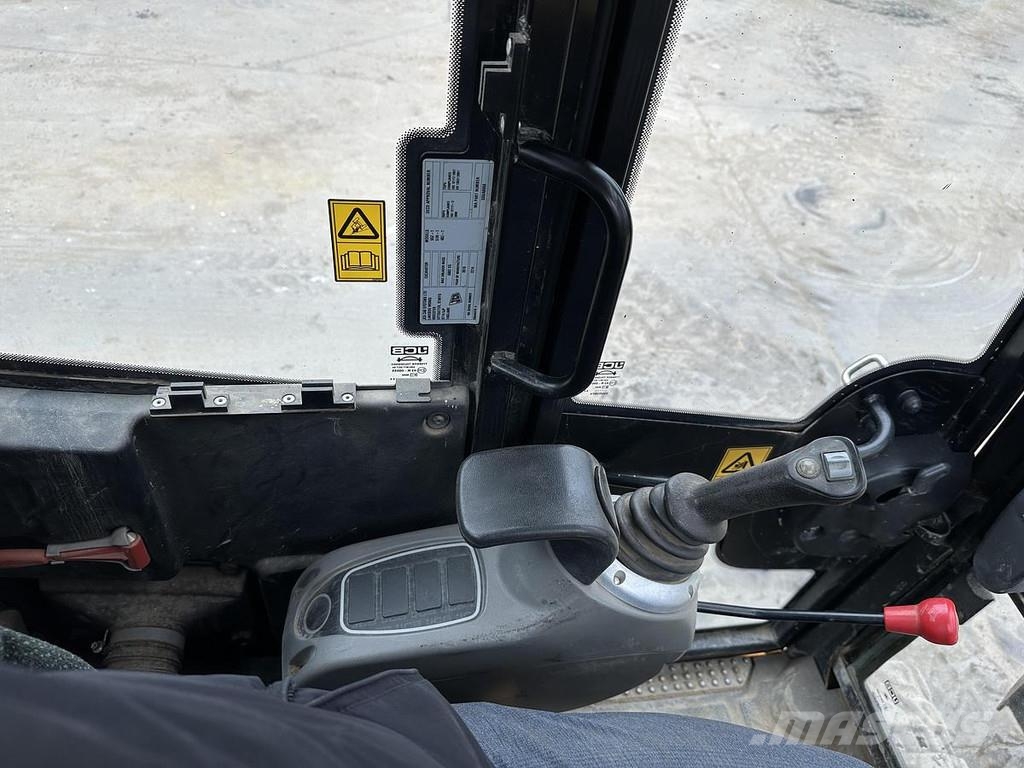 JCB 48Z-1 履带挖掘机