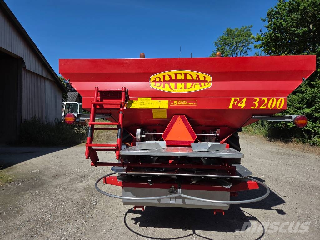 Bredal F4 Isobus معدات توزيع السماد العضوي