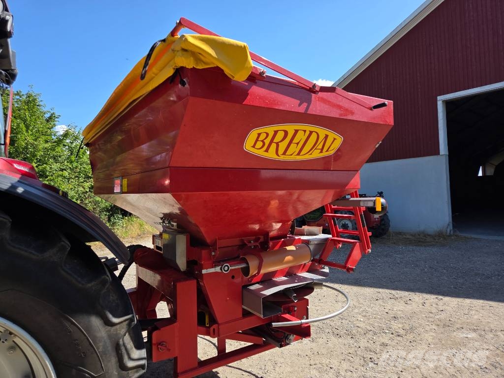 Bredal F4 Isobus معدات توزيع السماد العضوي