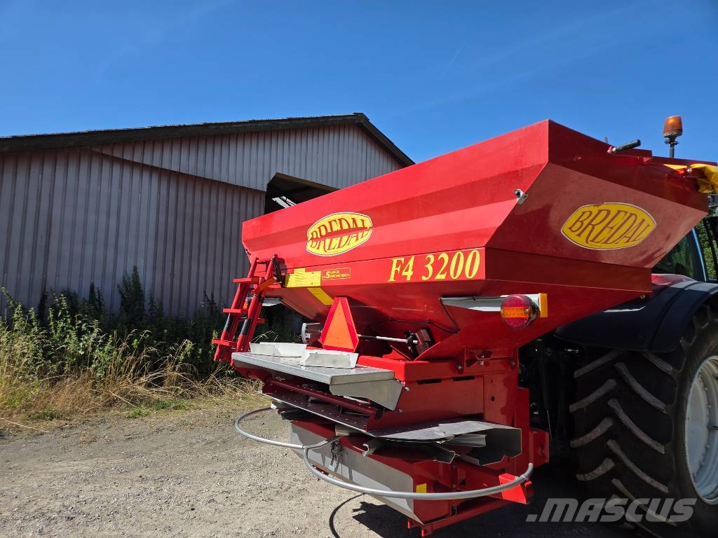 Bredal F4 Isobus معدات توزيع السماد العضوي