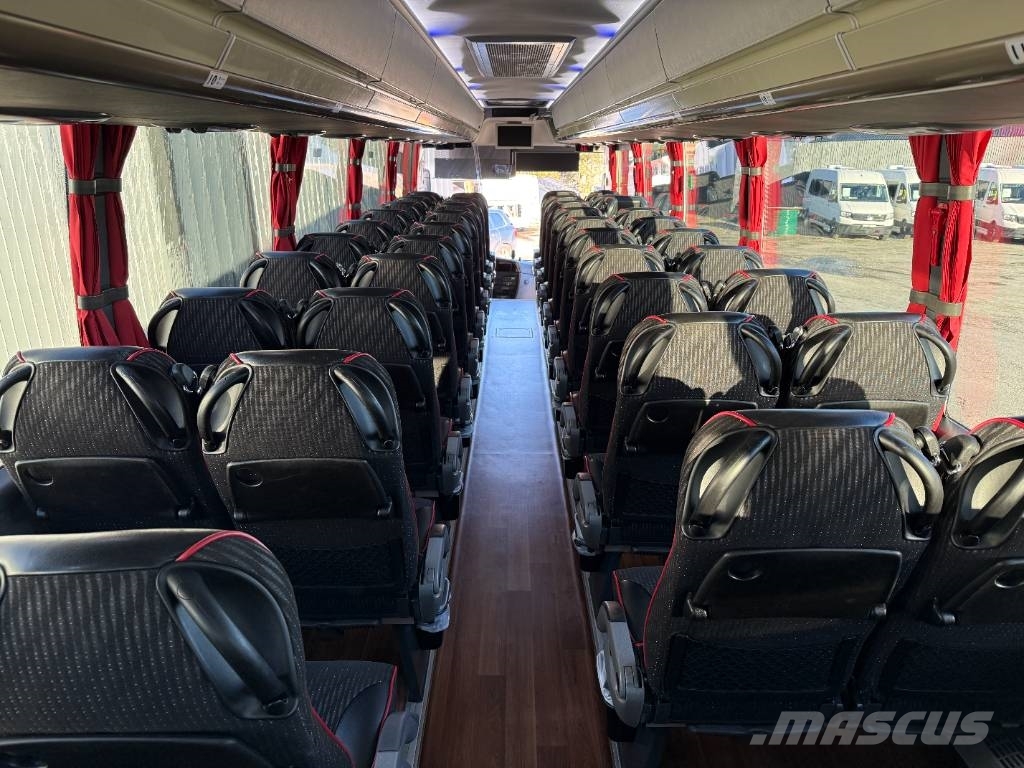 Scania Touring HD المركبة