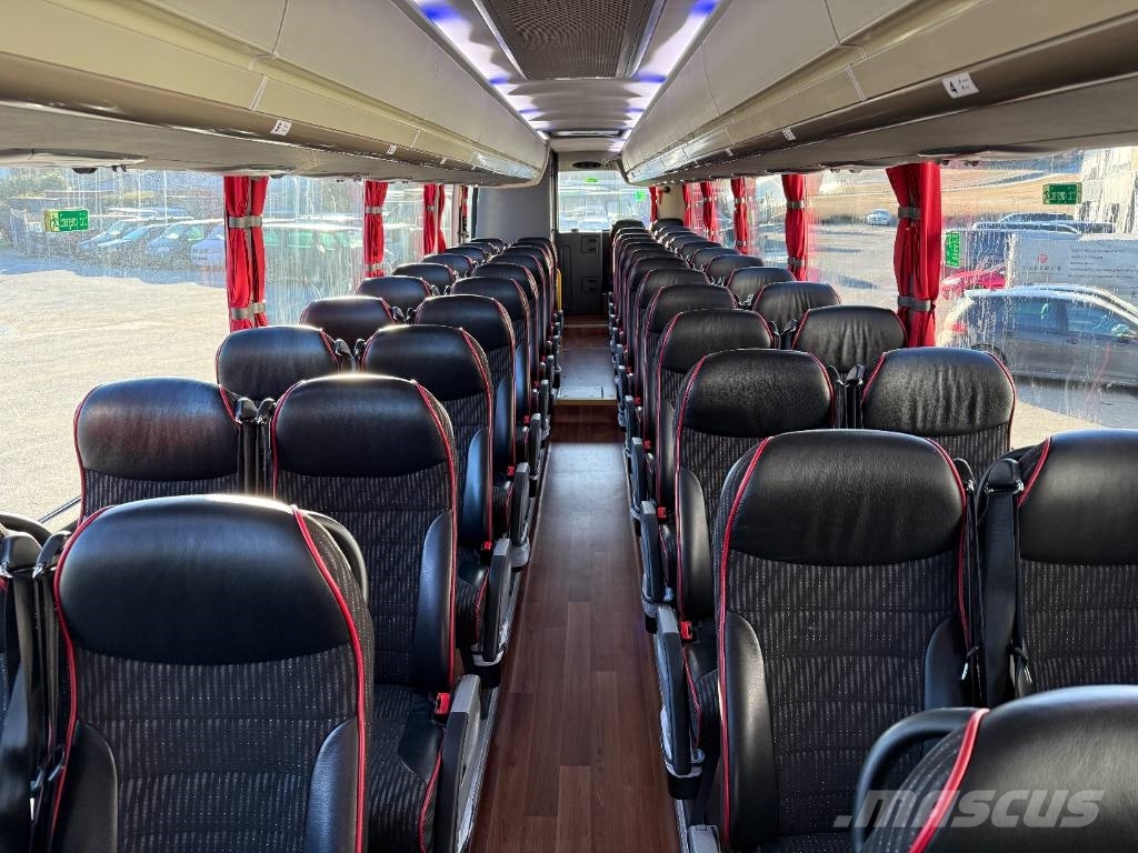 Scania Touring HD المركبة