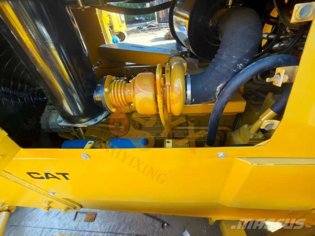 CAT D6G Spycharki gąsienicowe