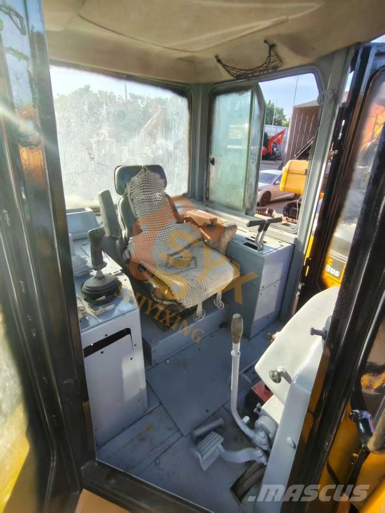CAT D6G Spycharki gąsienicowe