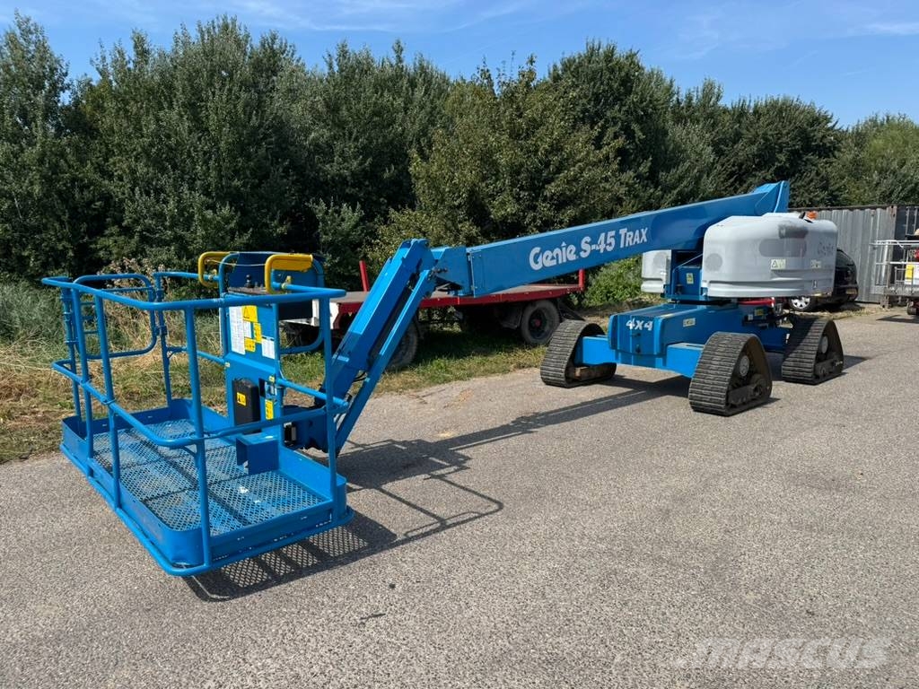 Genie S 45 Trax Telescopic boom lifts