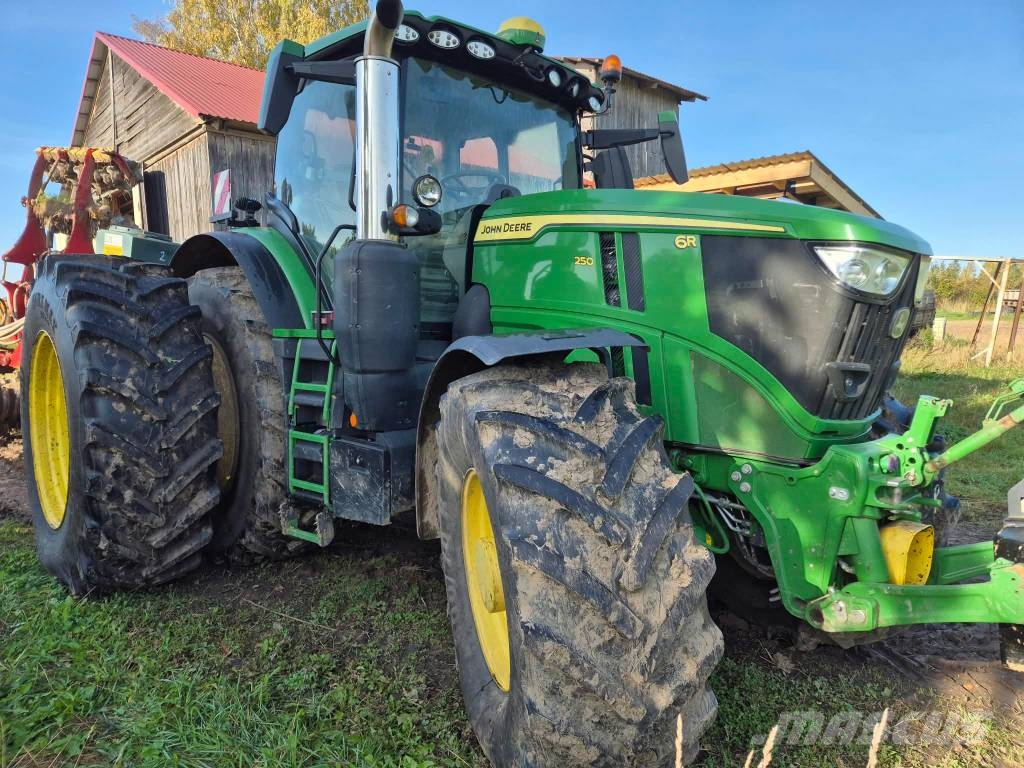 John Deere 6R 250 Traktorji