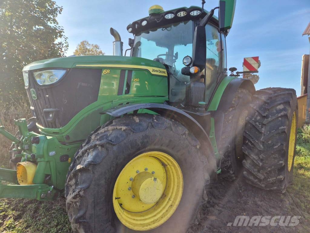 John Deere 6R 250 Traktorji