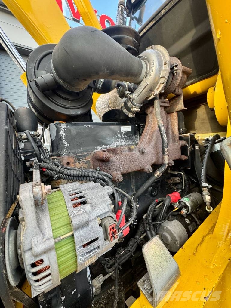 Komatsu WB 97 S TLB's