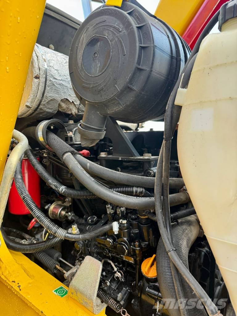 Komatsu WB 97 S TLB's