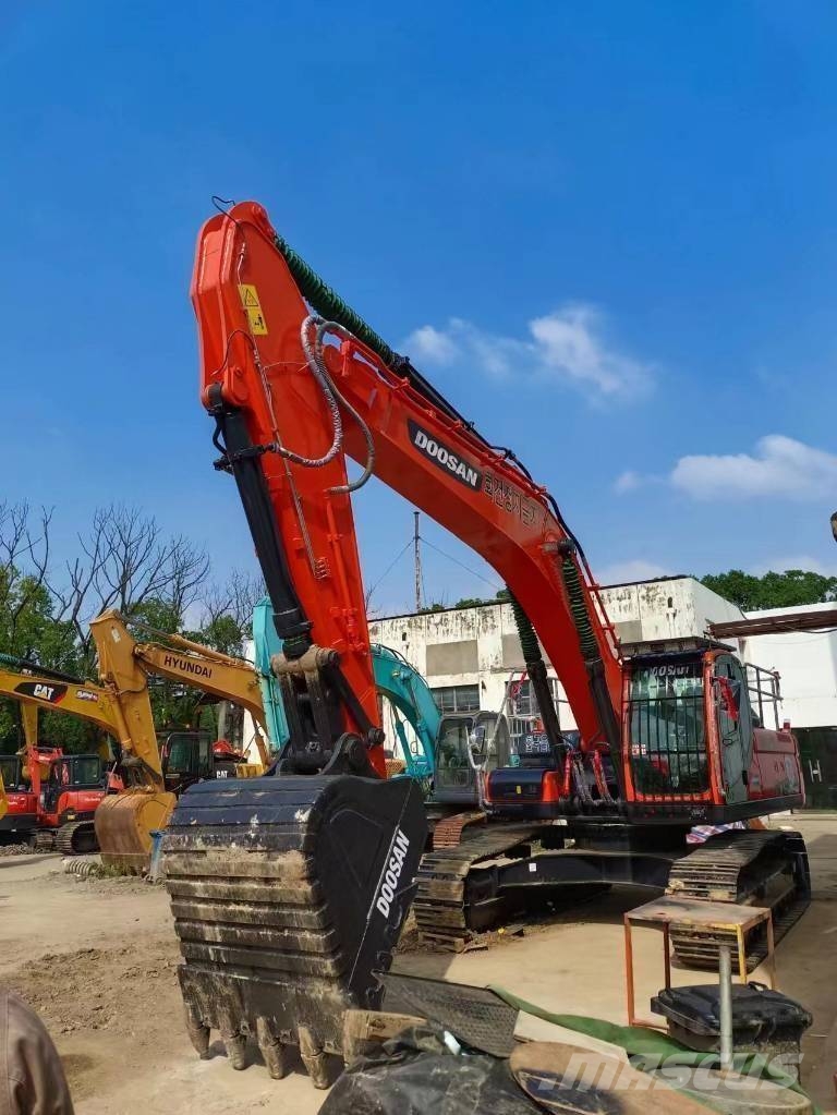 Doosan DX 340 Mini excavators  7t - 12t