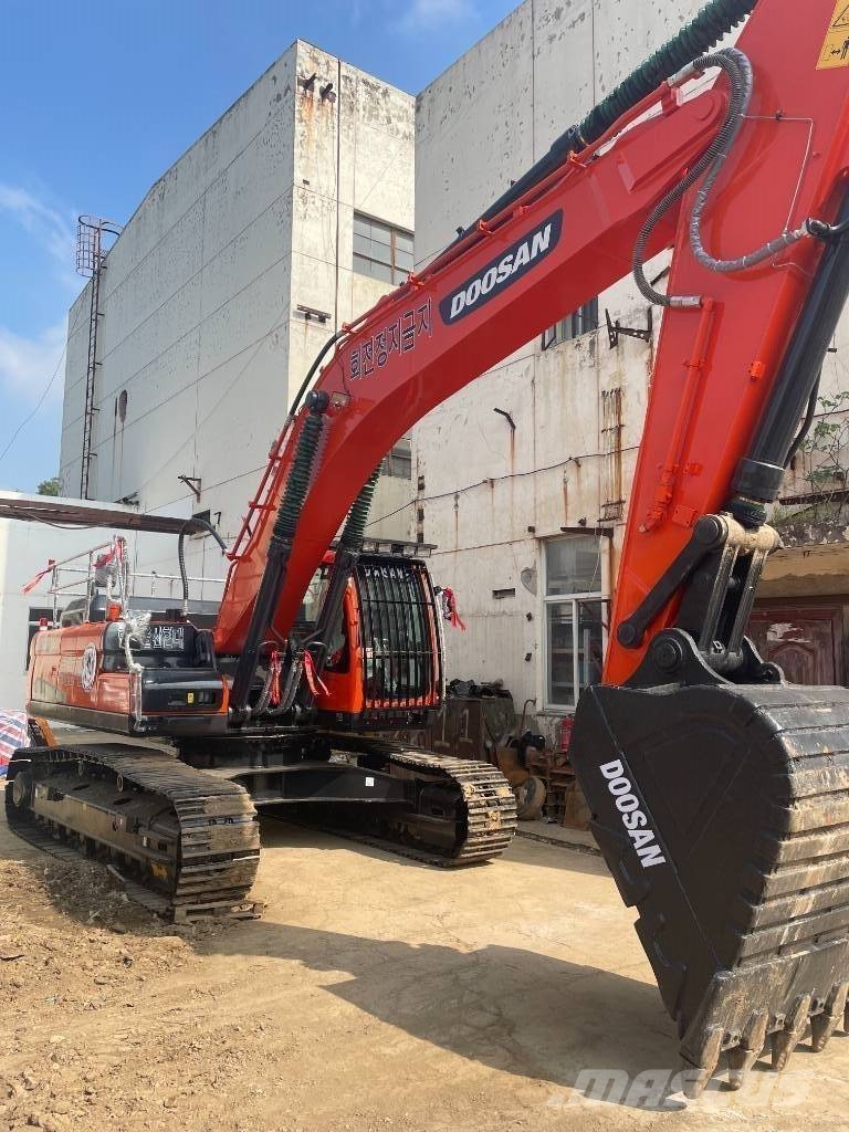 Doosan DX 340 Mini excavators  7t - 12t