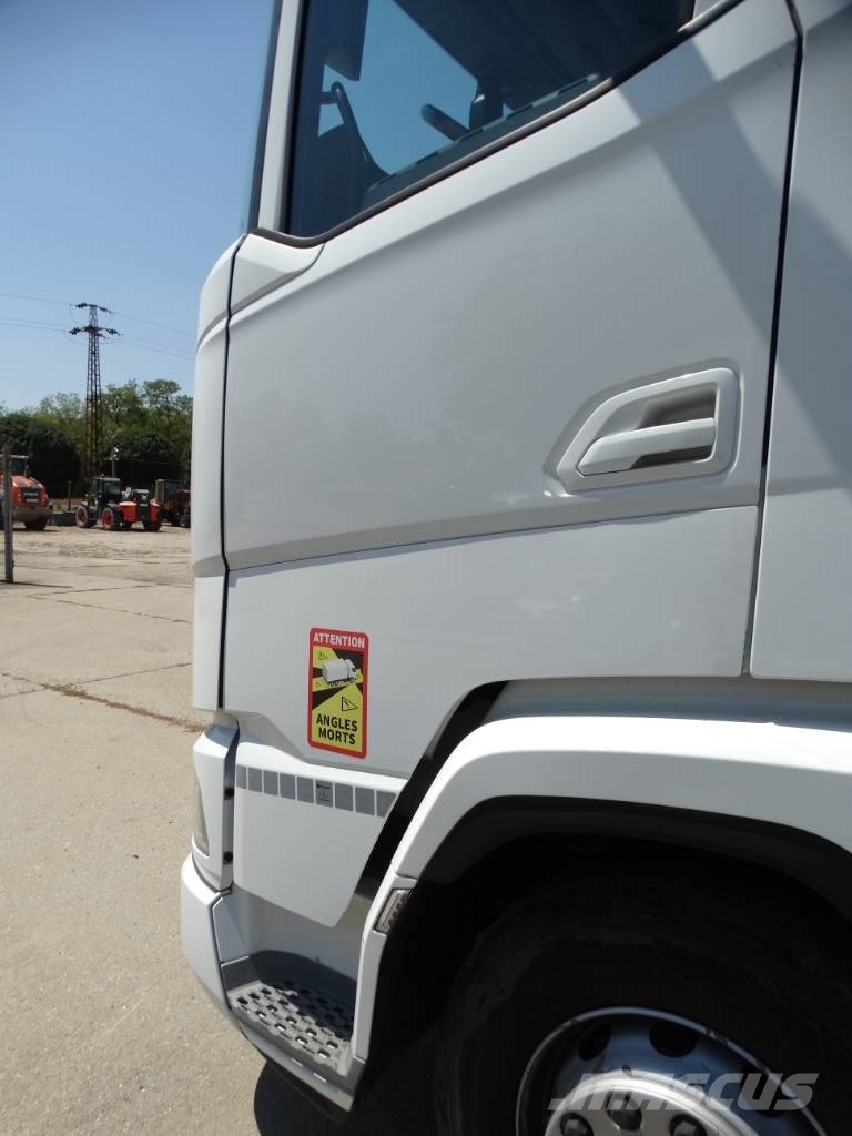 DAF XG 480 FT 4x2 Trekkers