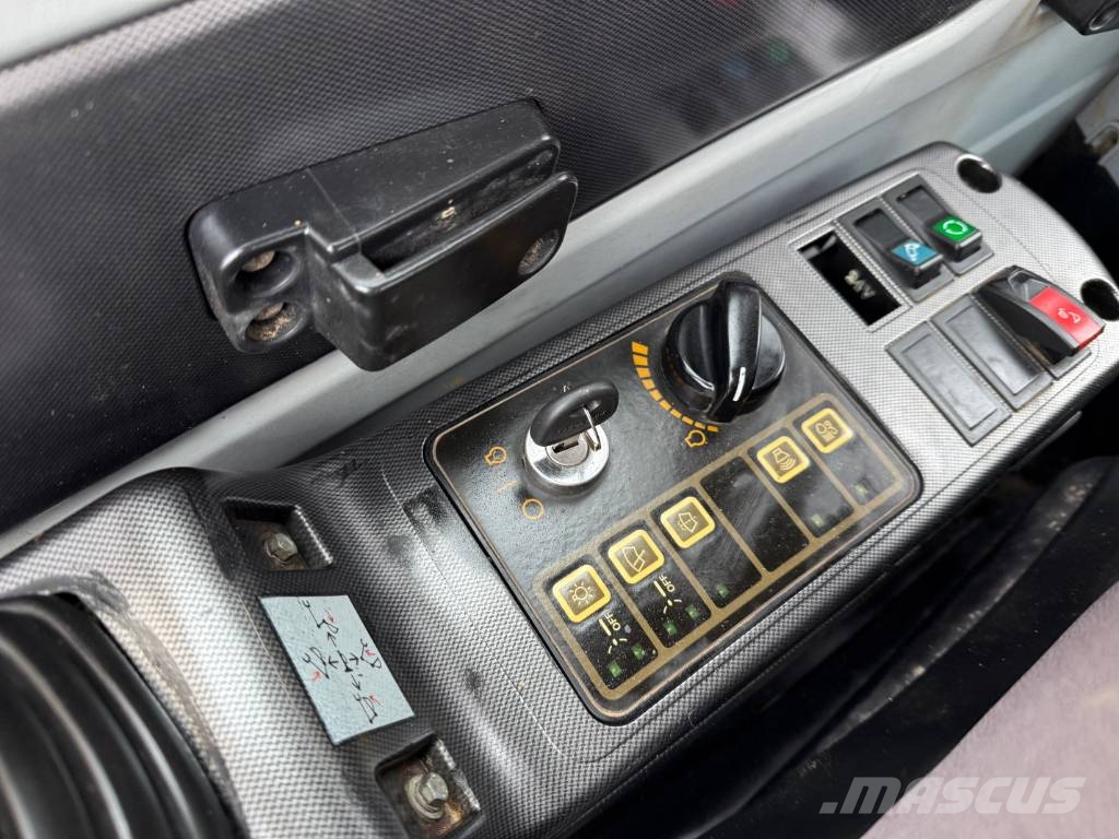 Hyundai R320 NLC-7A Kettenbagger OQ80 Bageri guseničari