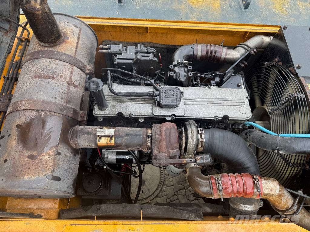 Hyundai R320 NLC-7A Kettenbagger OQ80 Bageri guseničari