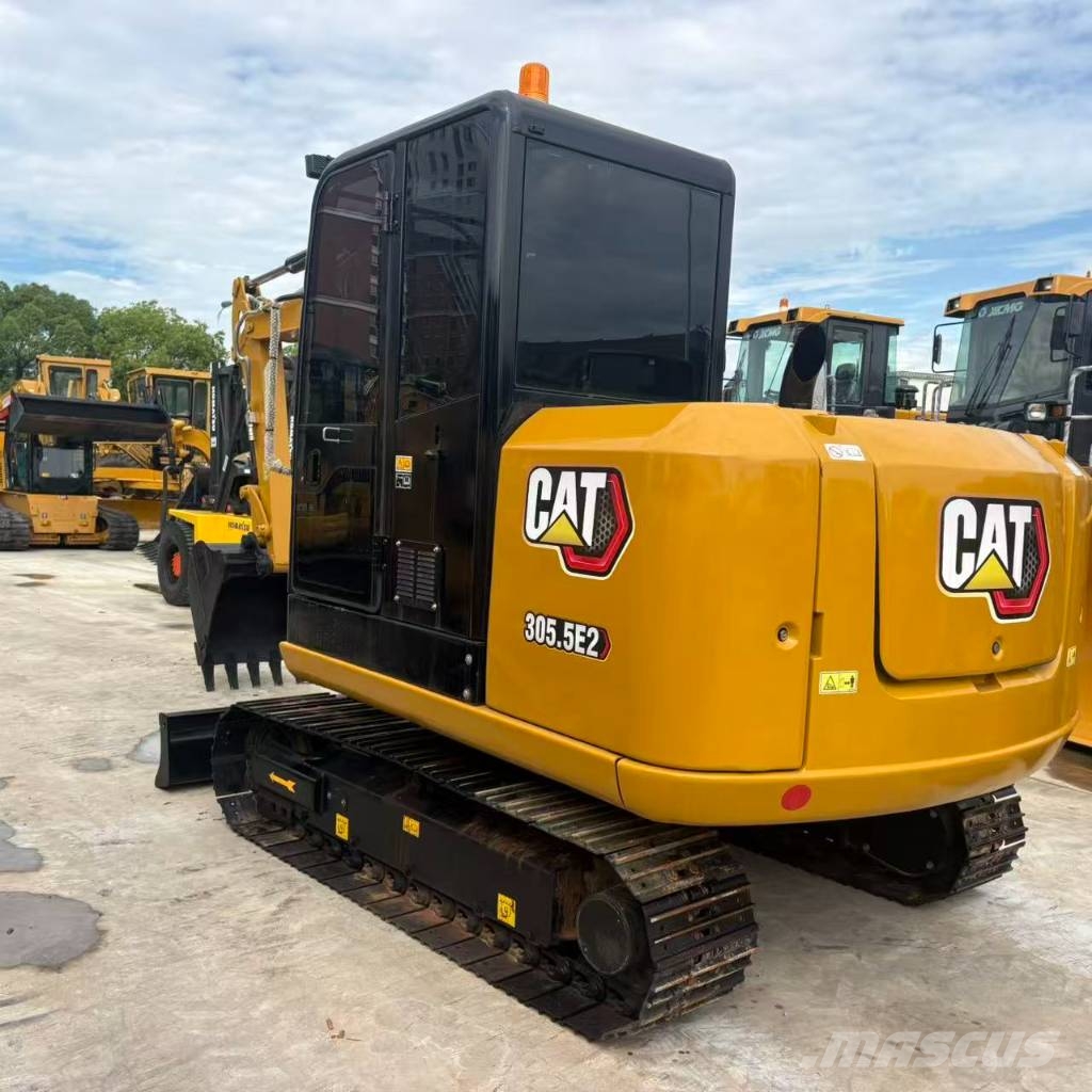 CAT 305.5 小型挖掘机