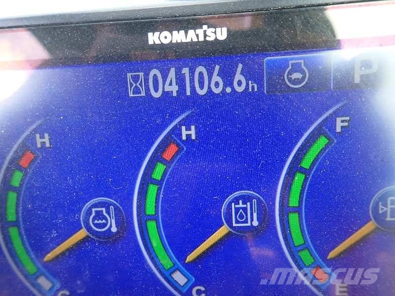 PC PC138US‑10 حفارات زحافة