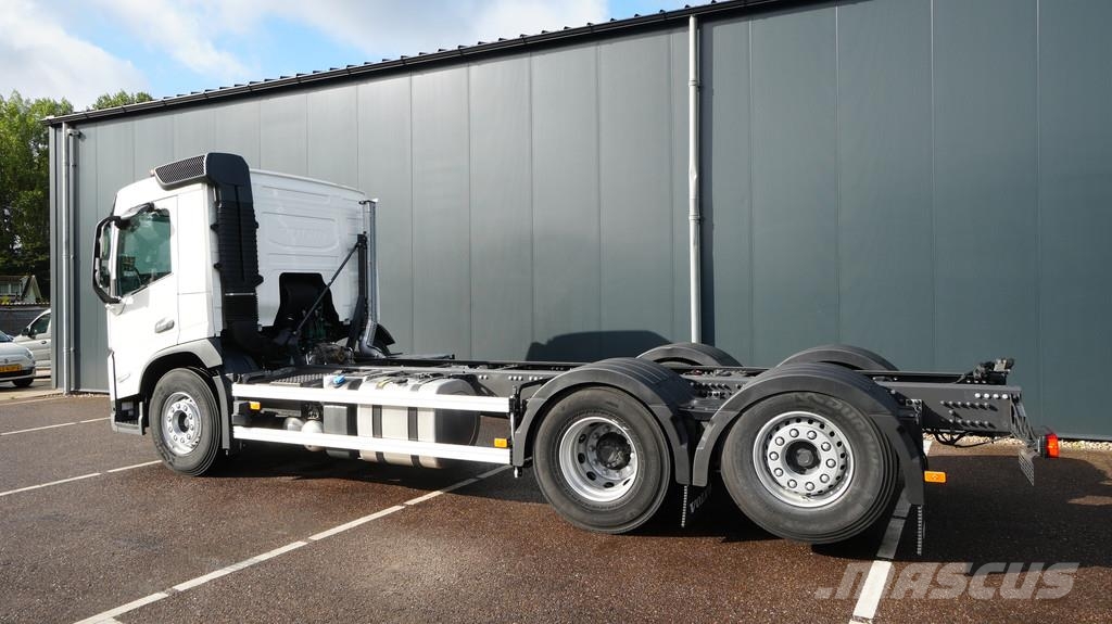 Volvo FM 500 6X2 New Chassis truck RHD Chassis met cabine