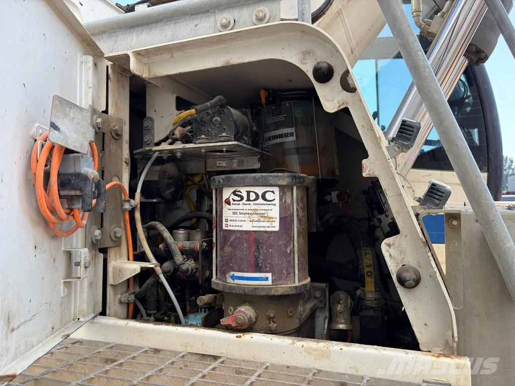 Liebherr R956HD حفارات زحافة