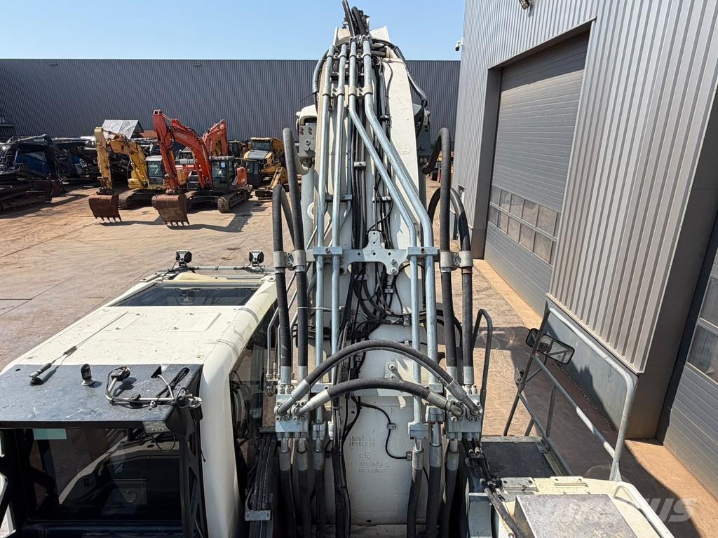 Liebherr R956HD حفارات زحافة
